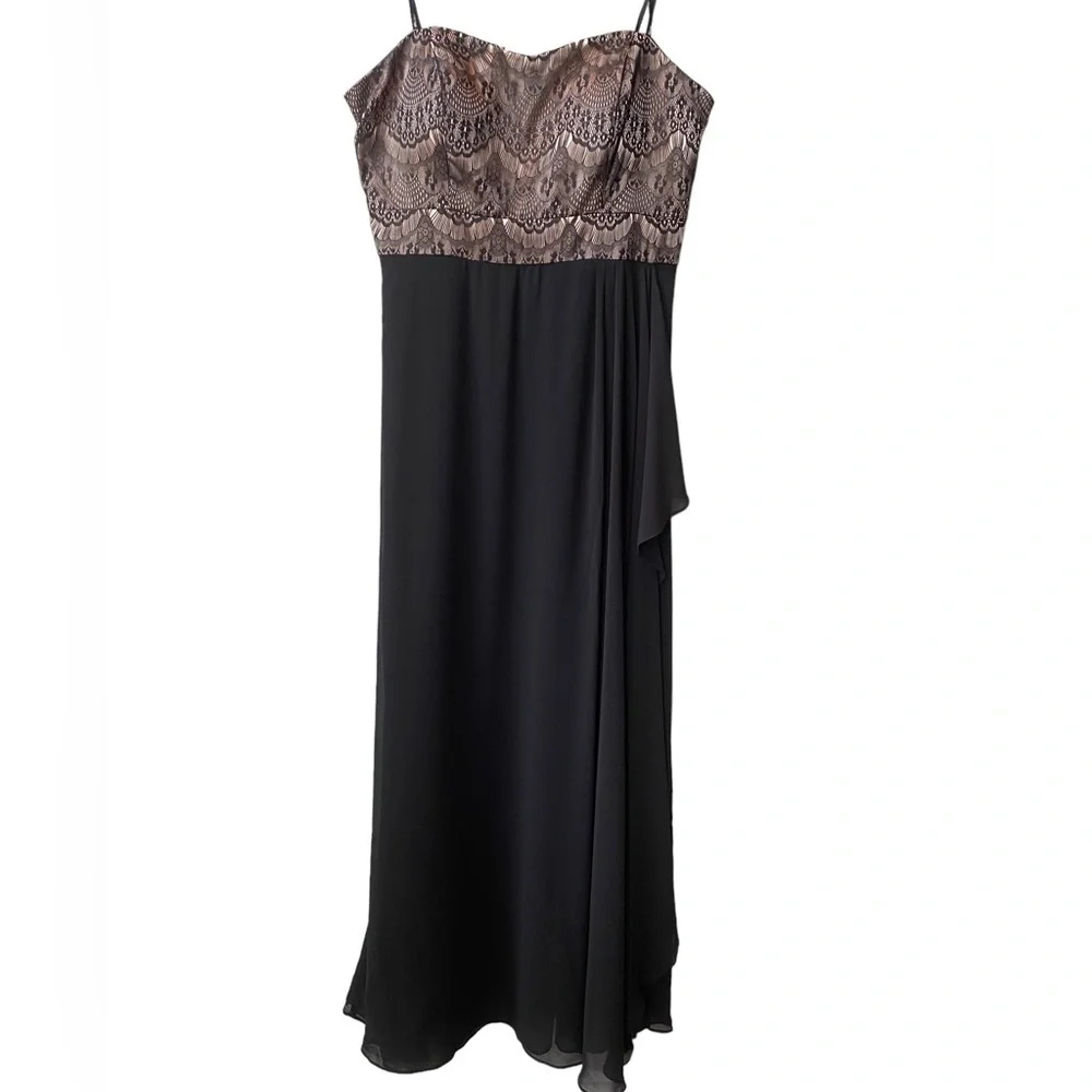 - City Chic Maxi Eyelash Ebony Lace Bodice Formal Evening Gown Dress - Picture 4 of 14